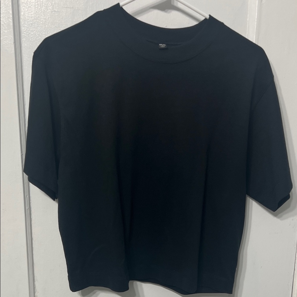Black Basic Uniqlo Tee